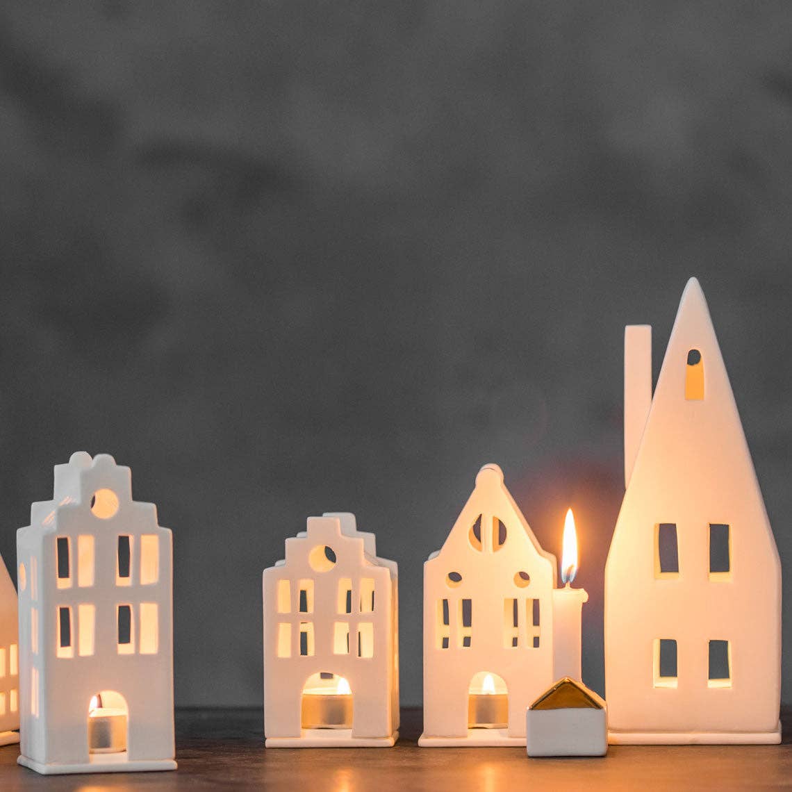 Räder Pointed Roof Village House Tea Light Holder