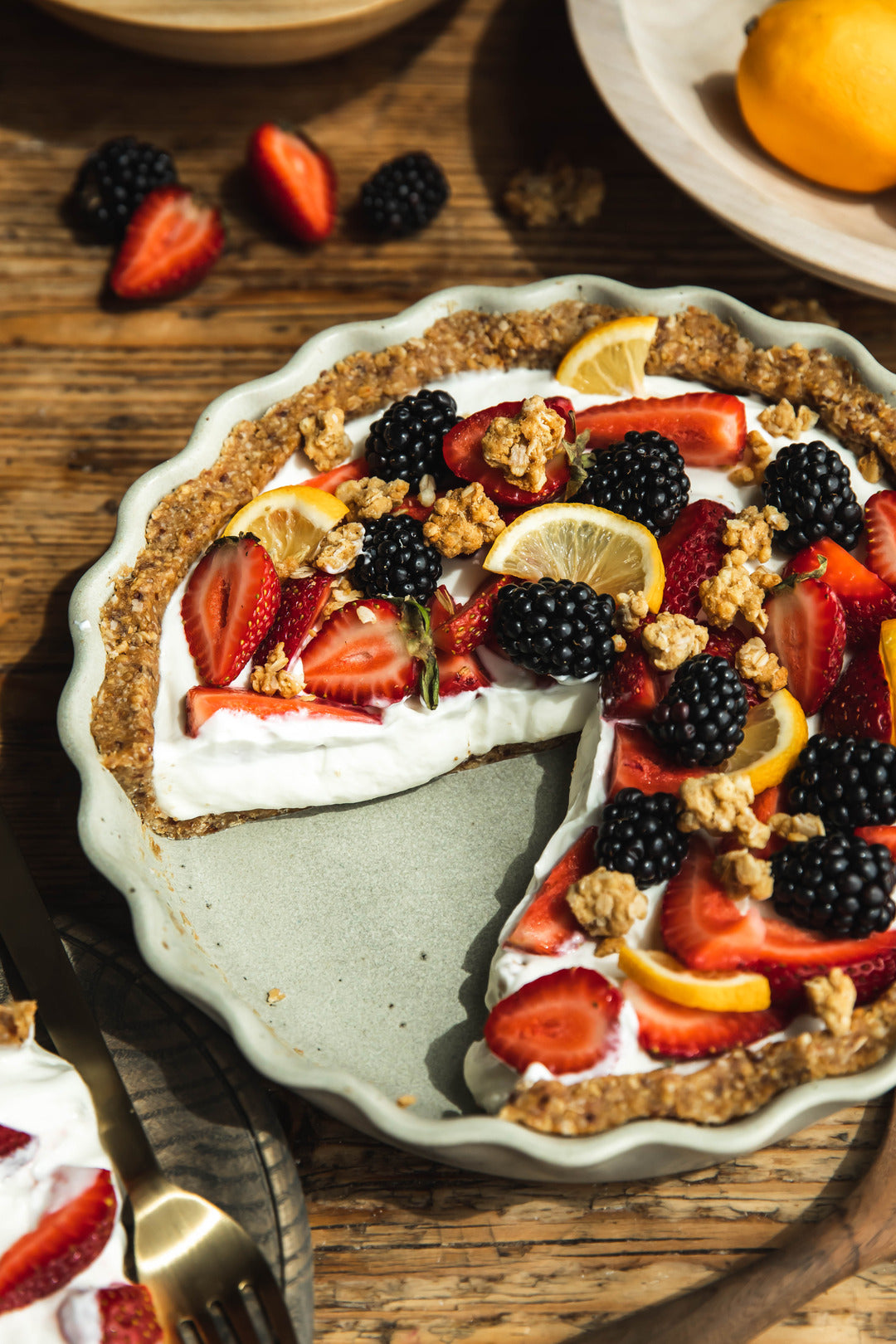 Fieldstone Ruffle Pie Dish